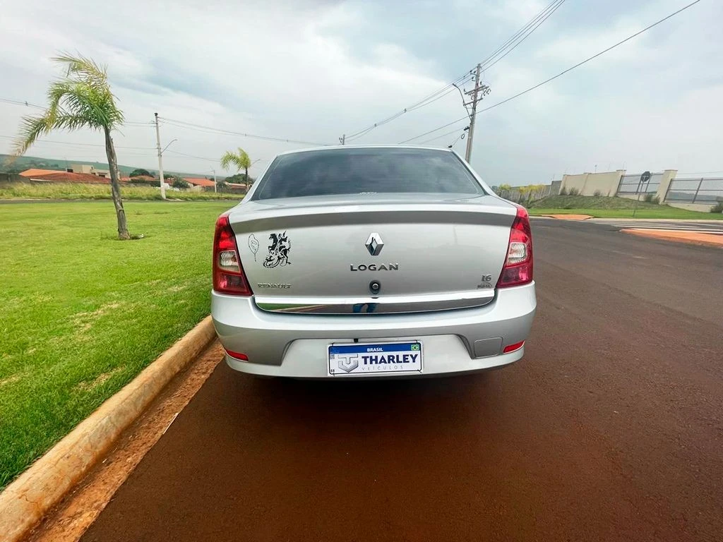 RENAULT LOGAN