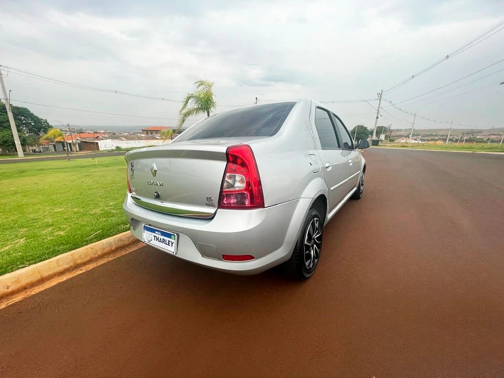 RENAULT LOGAN