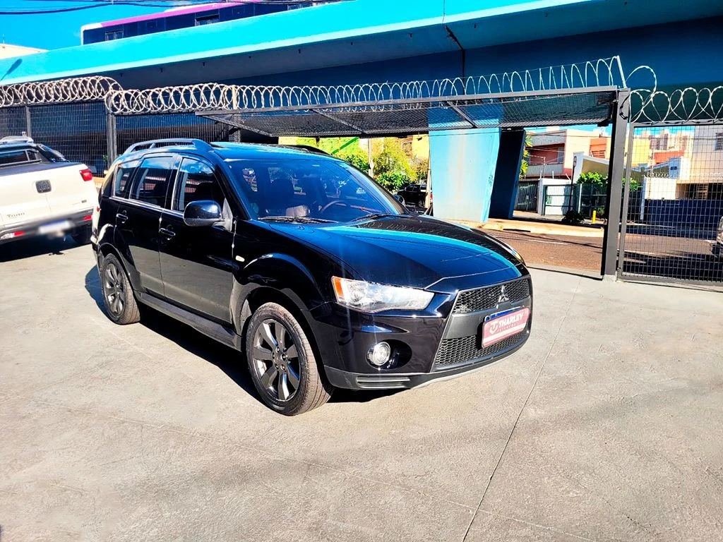 MITSUBISHI OUTLANDER