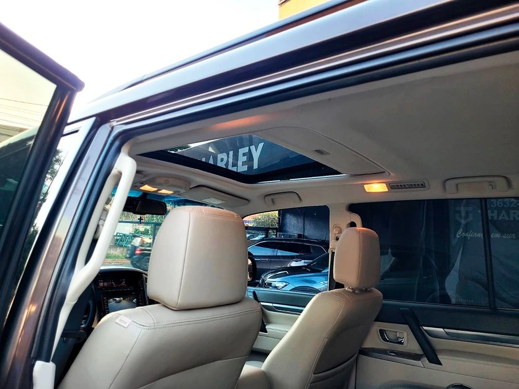 MITSUBISHI PAJERO FULL