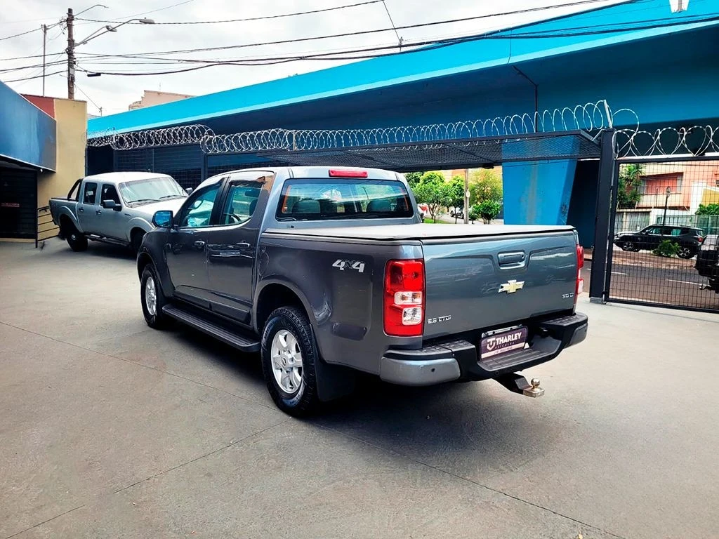 CHEVROLET S10