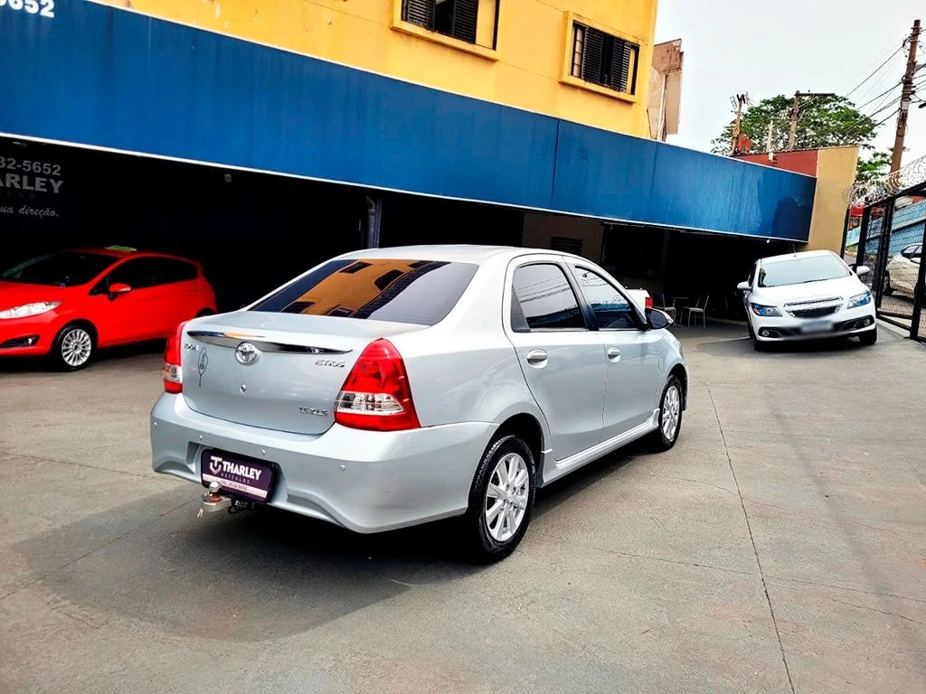 TOYOTA ETIOS