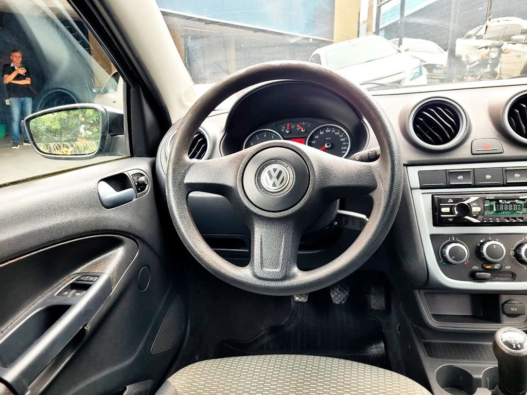 VOLKSWAGEN GOL
