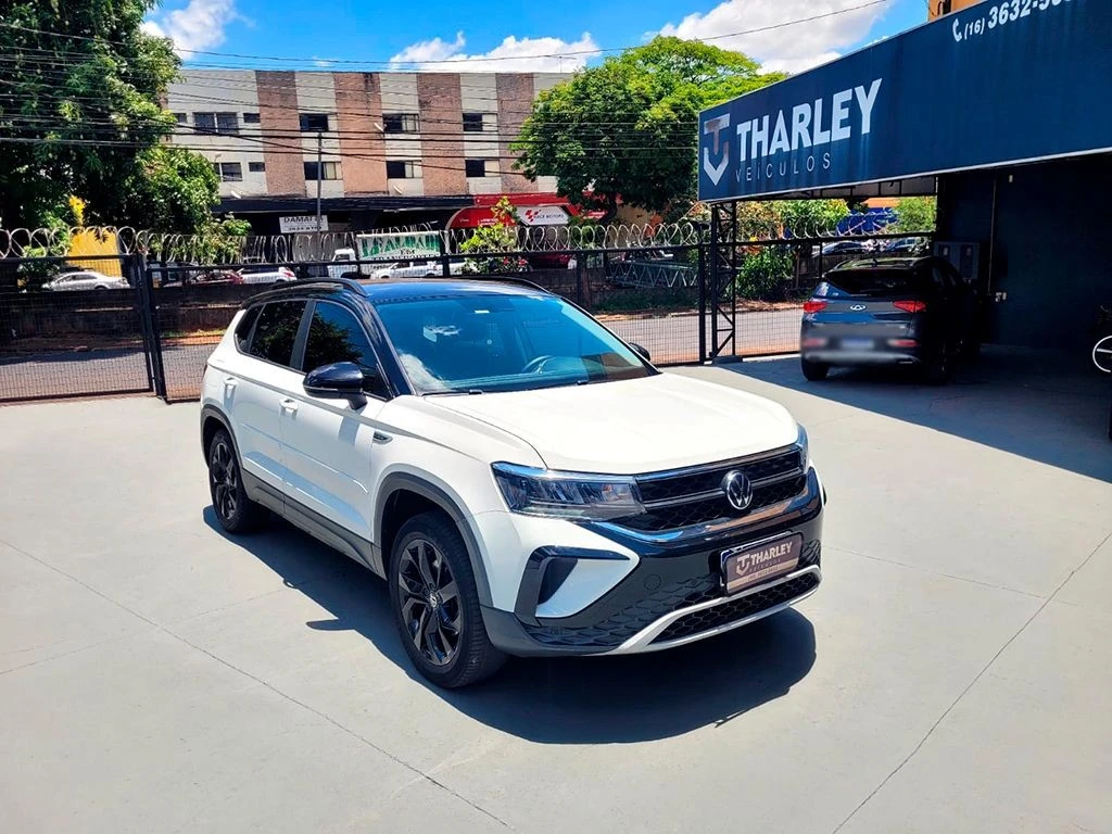 VOLKSWAGEN TAOS