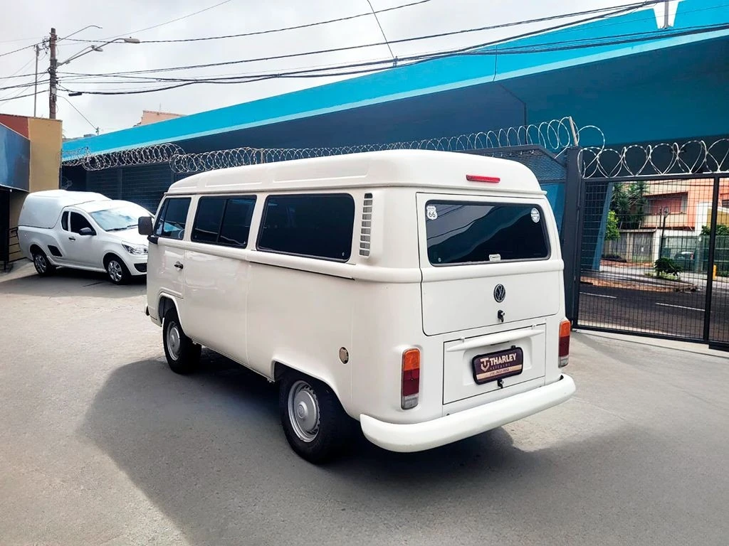 VOLKSWAGEN KOMBI
