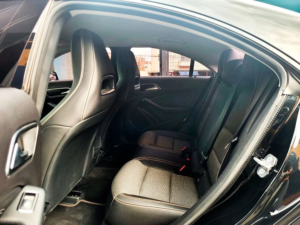 MERCEDES-BENZ CLA 180