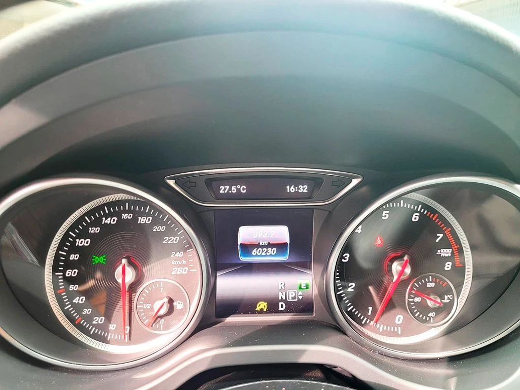 MERCEDES-BENZ CLA 180