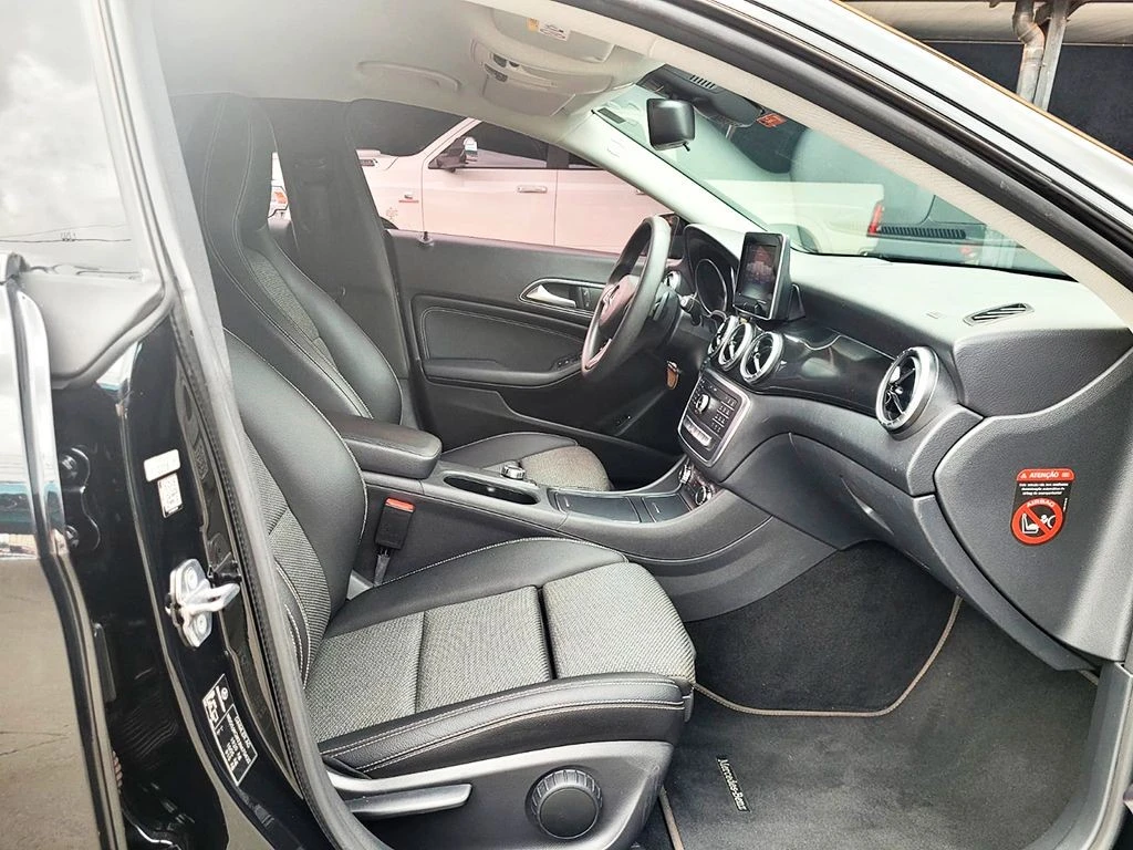 MERCEDES-BENZ CLA 180