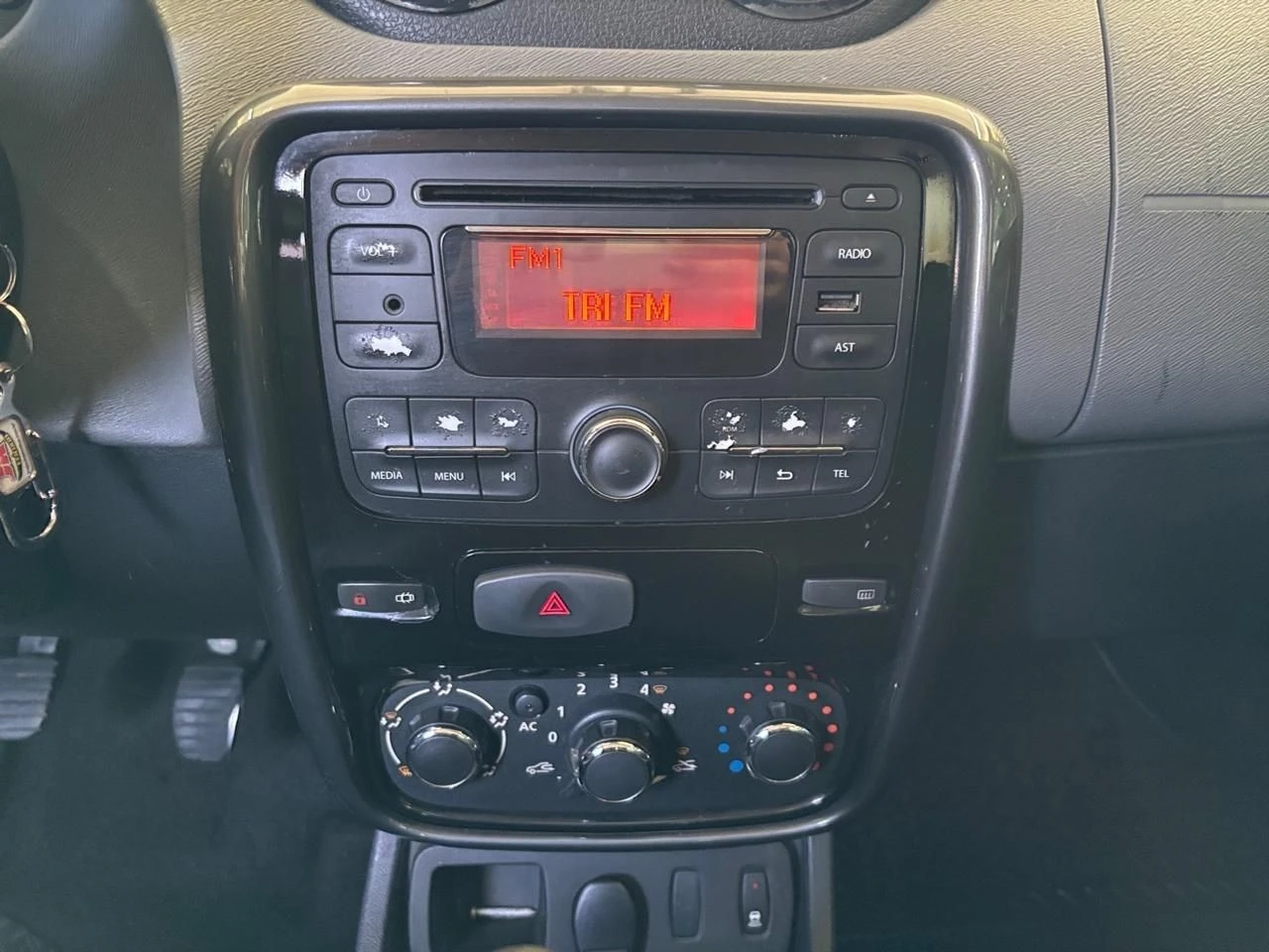 RENAULT DUSTER