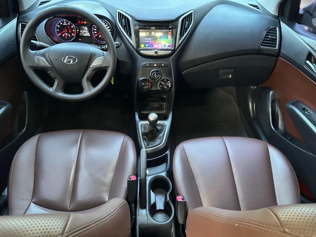 HYUNDAI HB20
