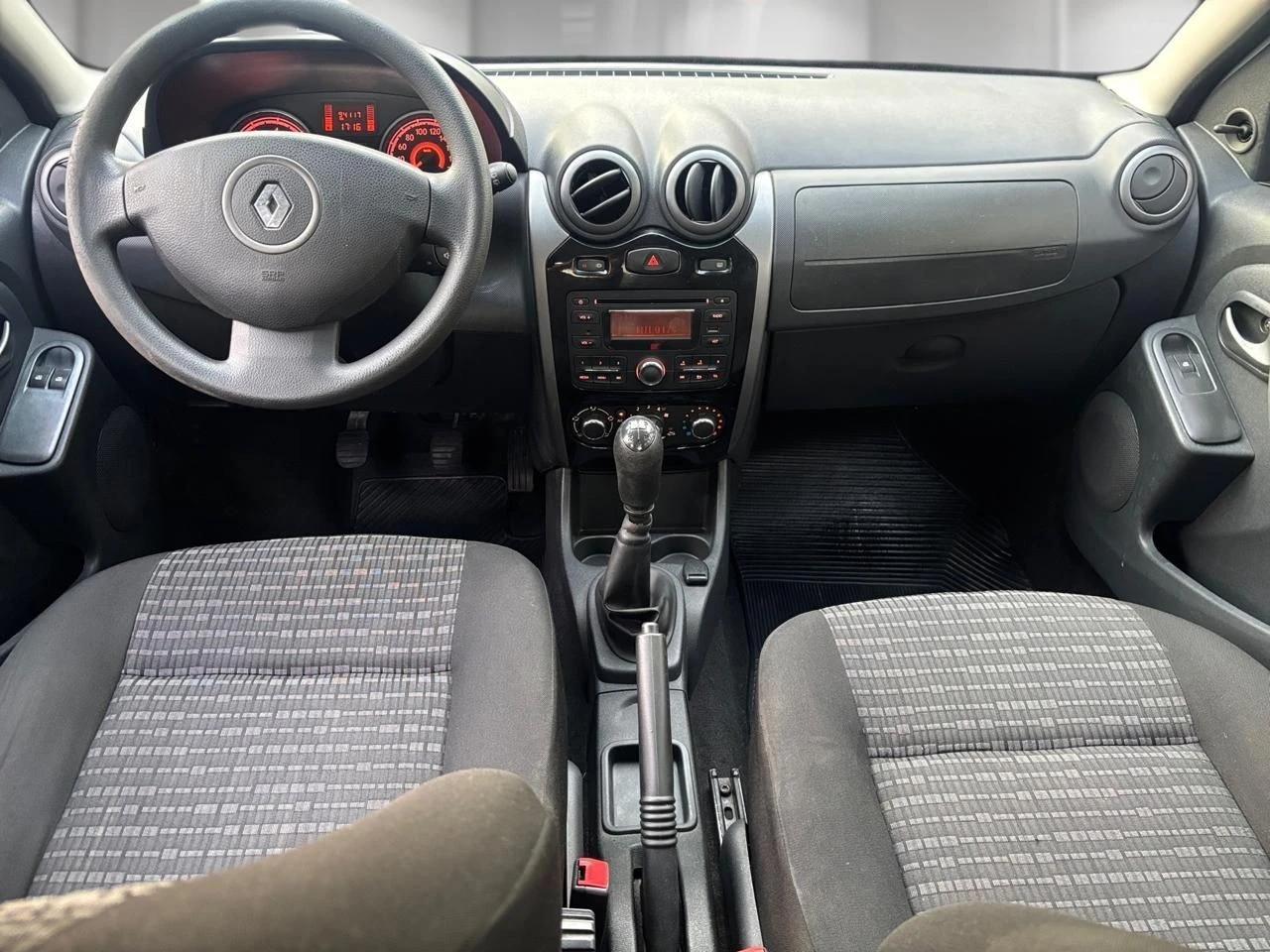 RENAULT SANDERO