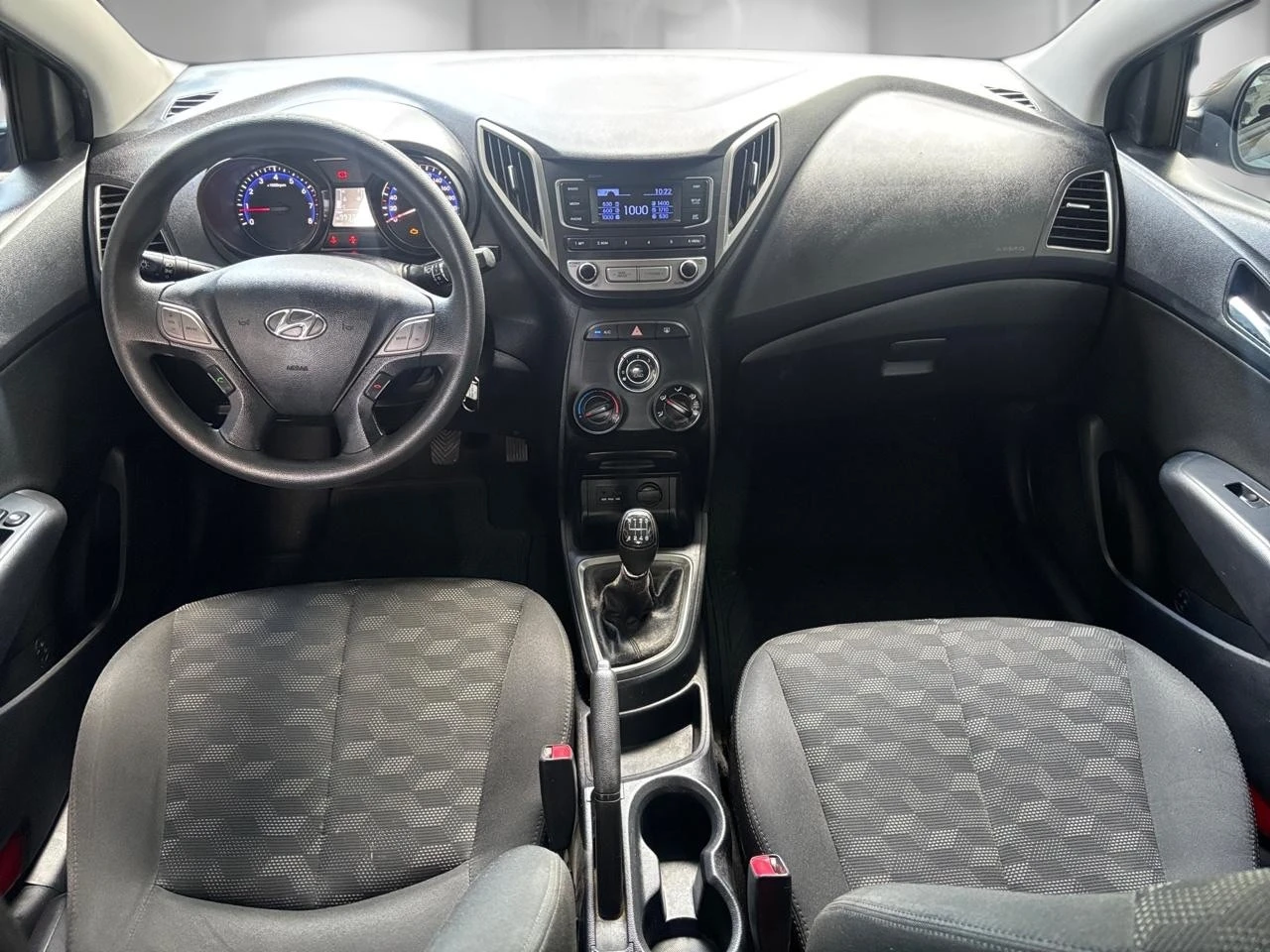 HYUNDAI HB20