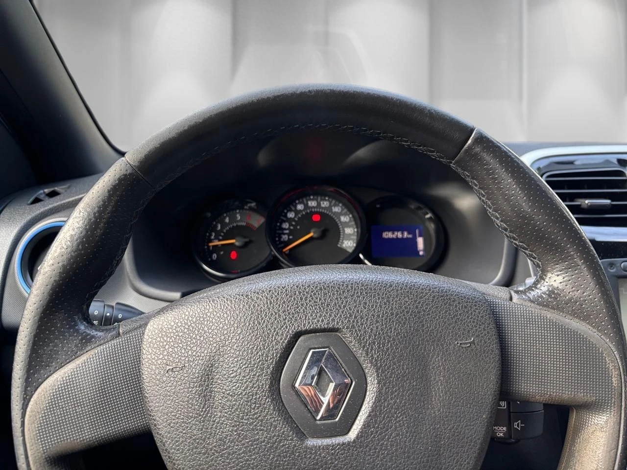 RENAULT SANDERO