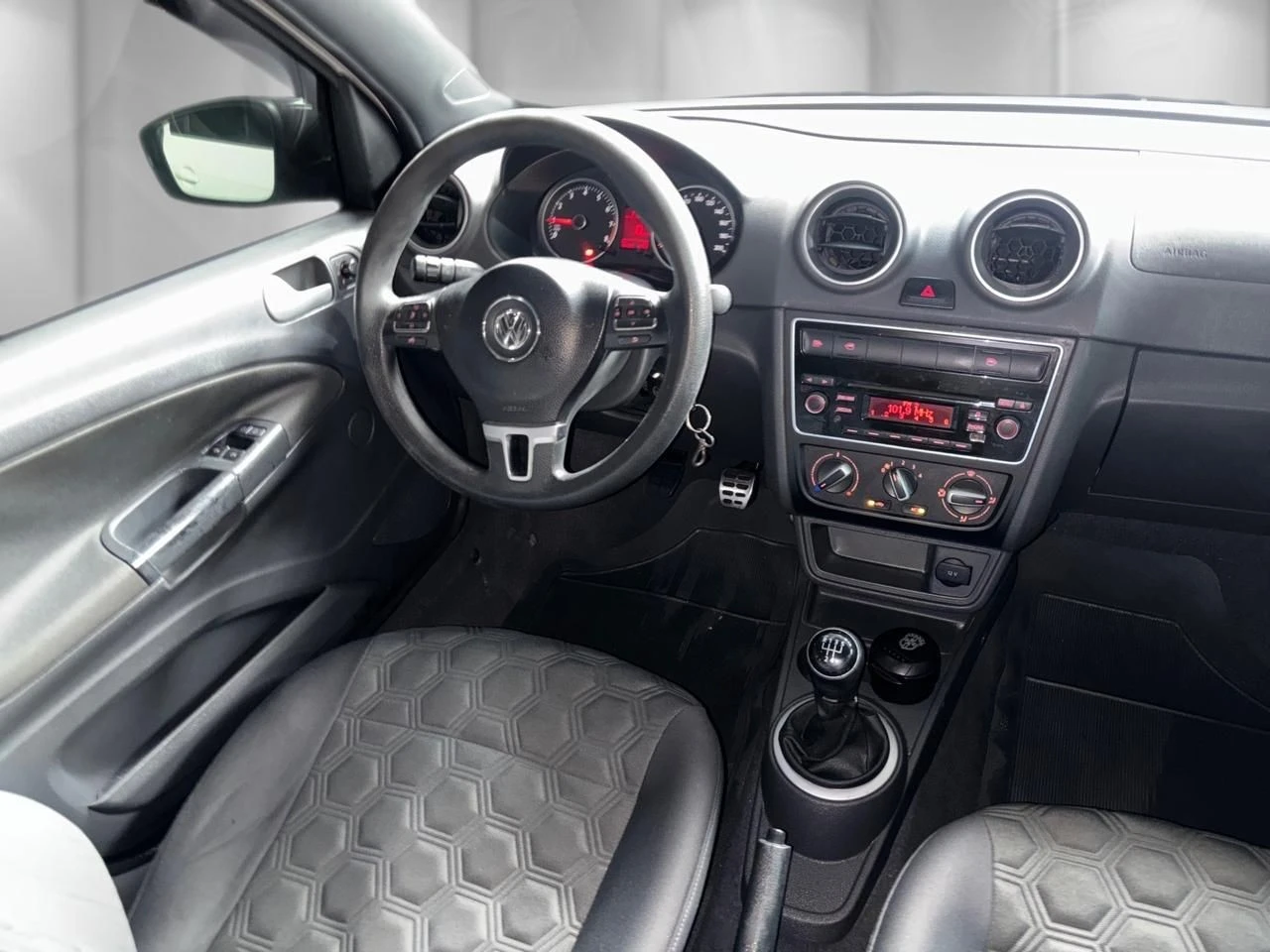 VOLKSWAGEN VOYAGE