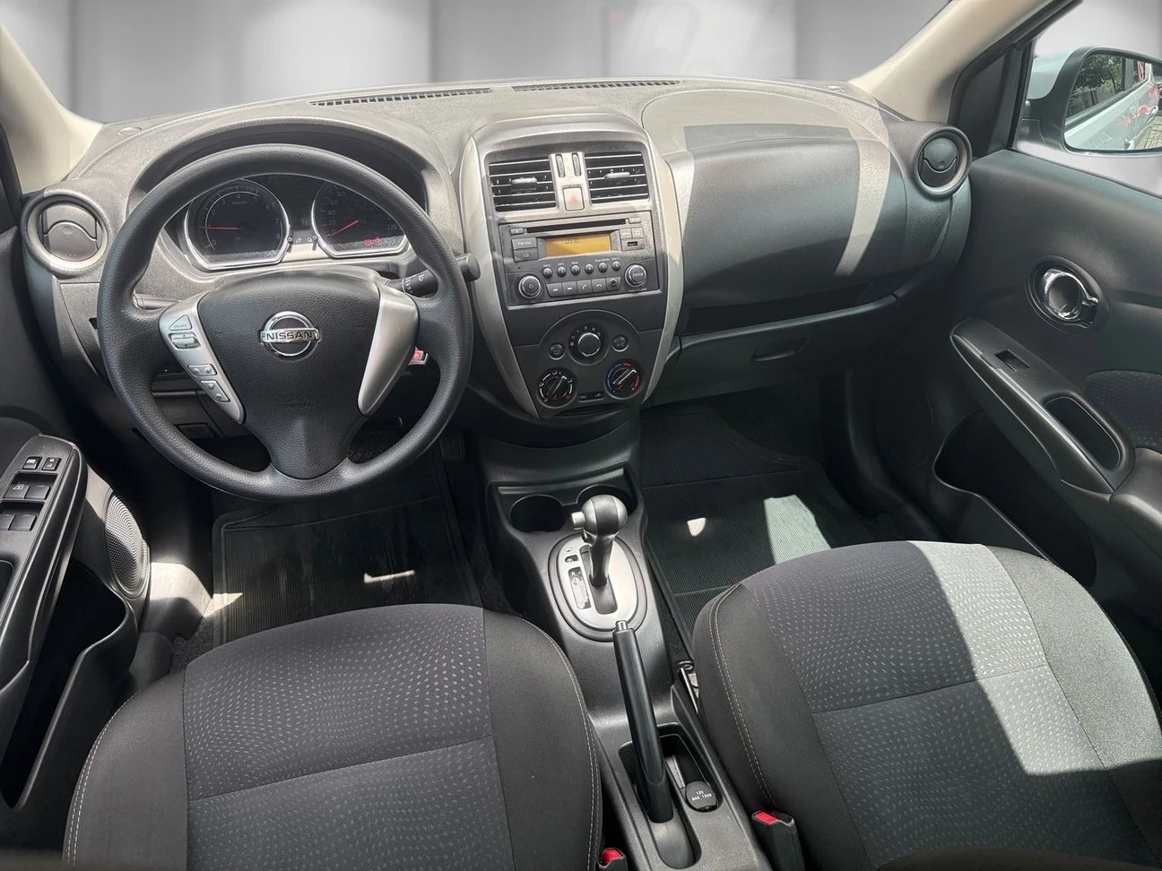 NISSAN VERSA