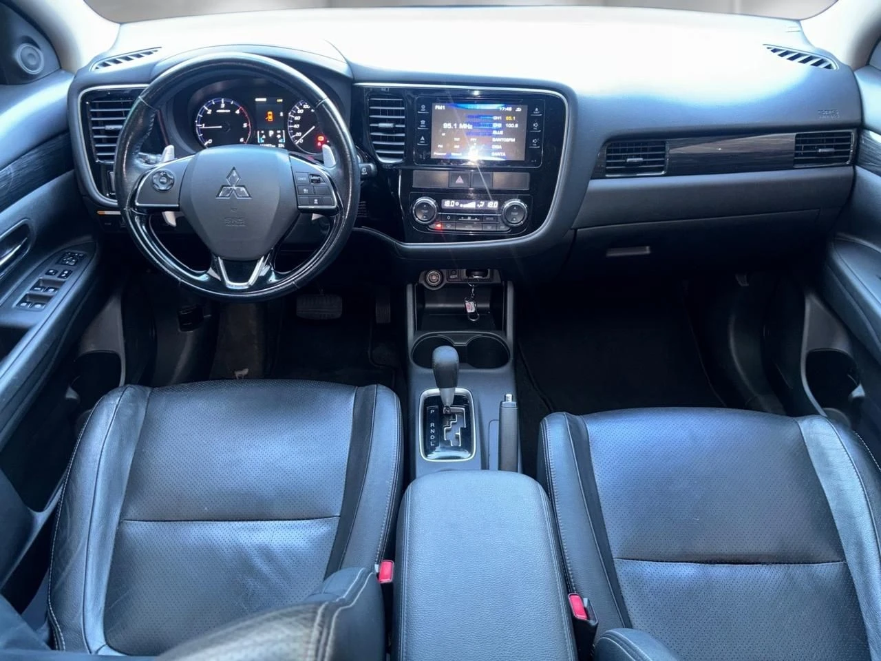 MITSUBISHI OUTLANDER