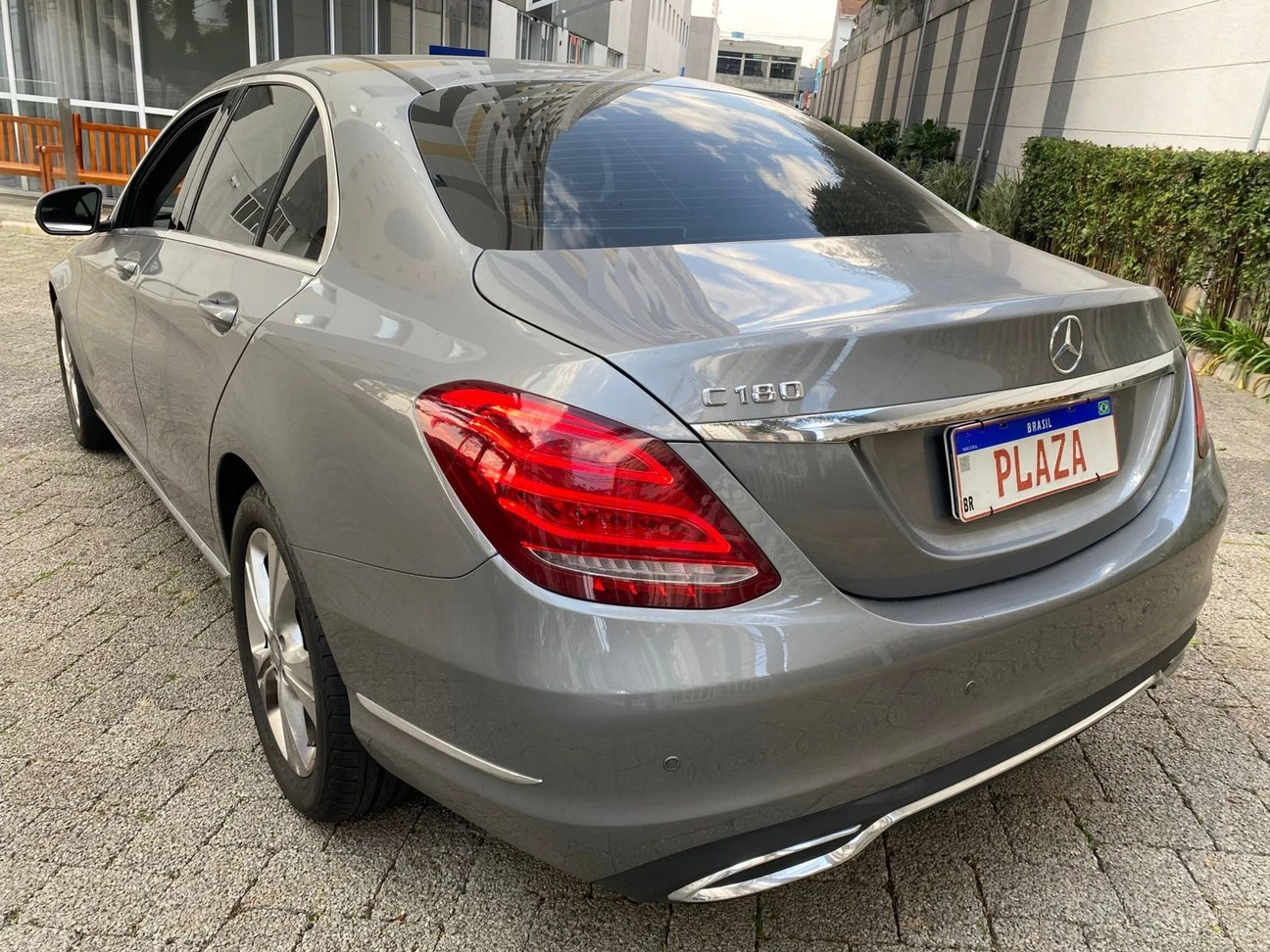 MERCEDES-BENZ C 180