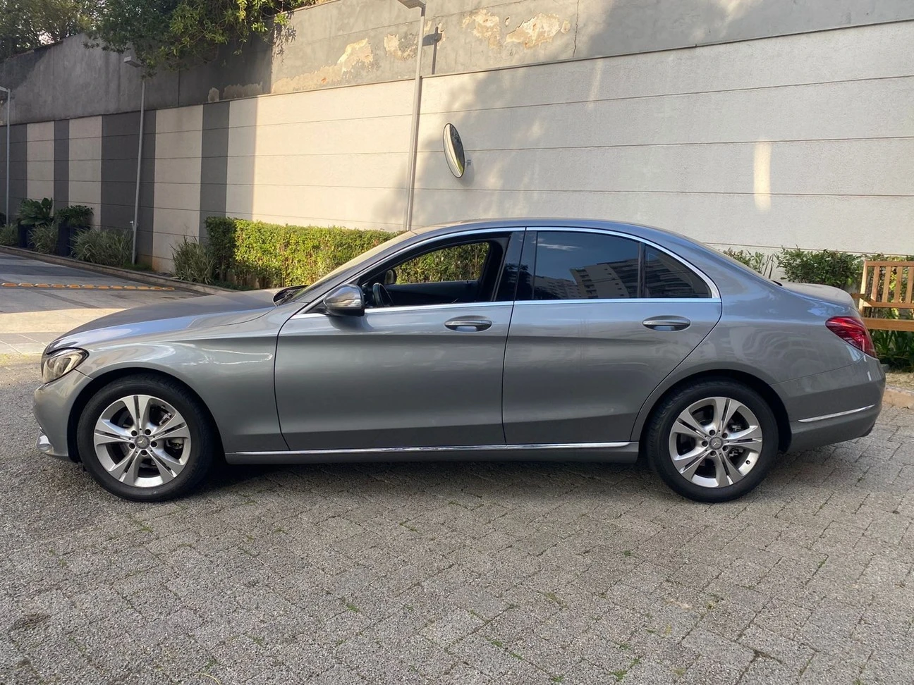 MERCEDES-BENZ C 180