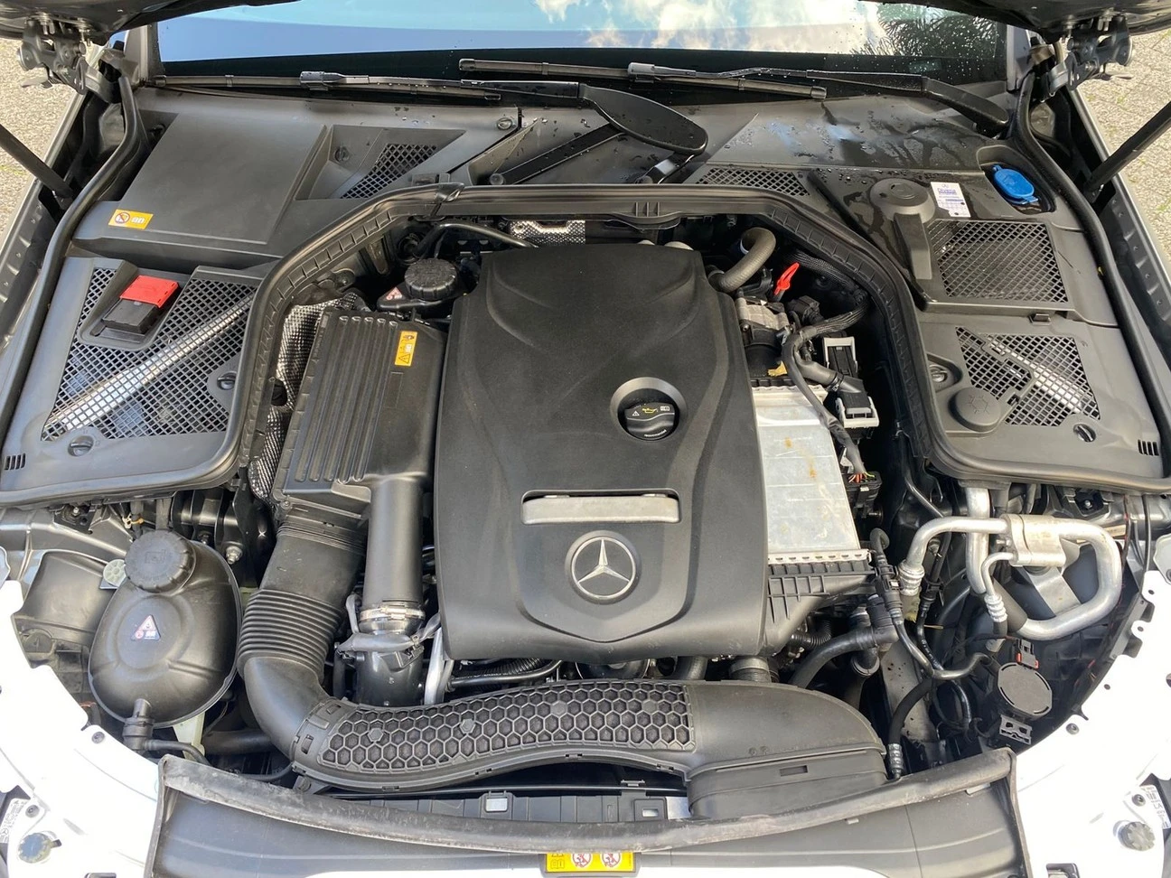 MERCEDES-BENZ C 180