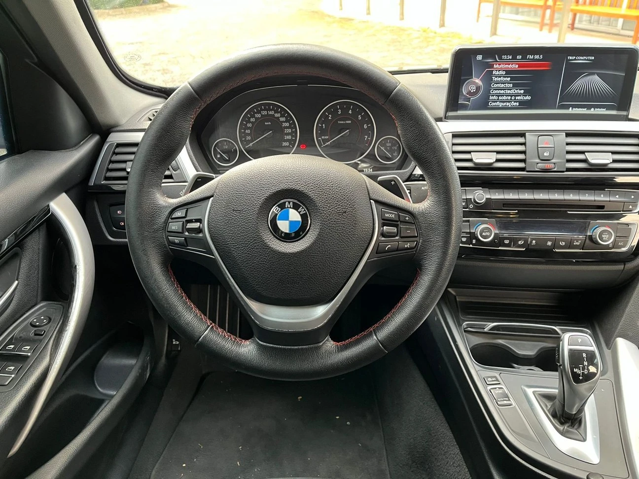 BMW 320I