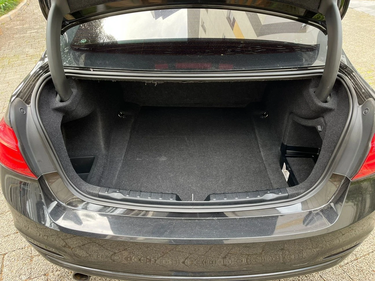 BMW 320I