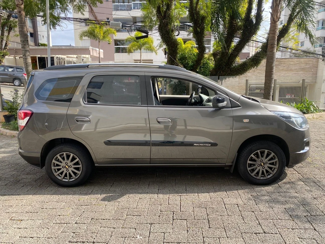 CHEVROLET SPIN