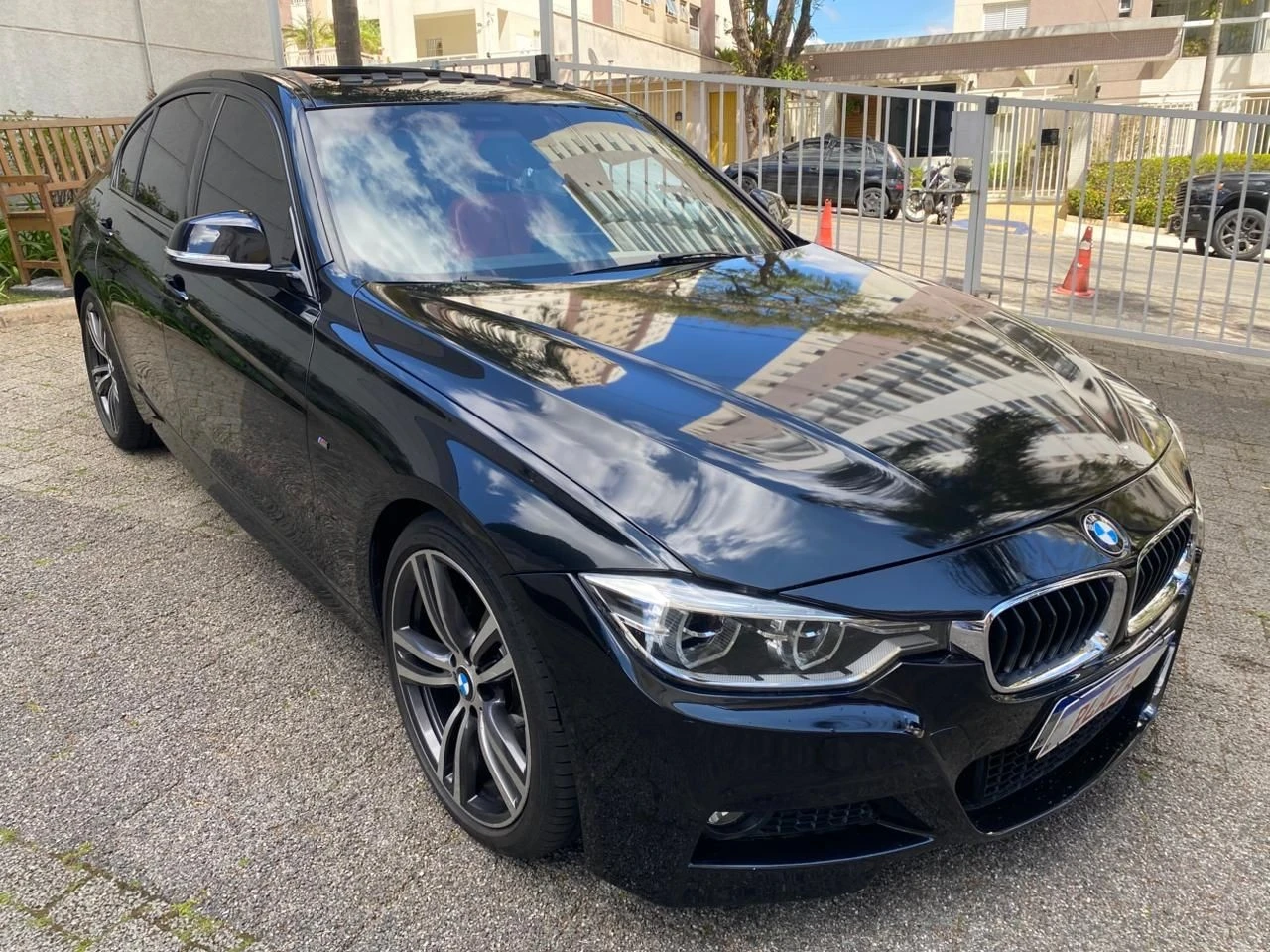 BMW 328I