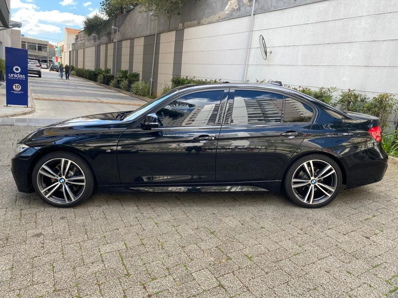 BMW 328I