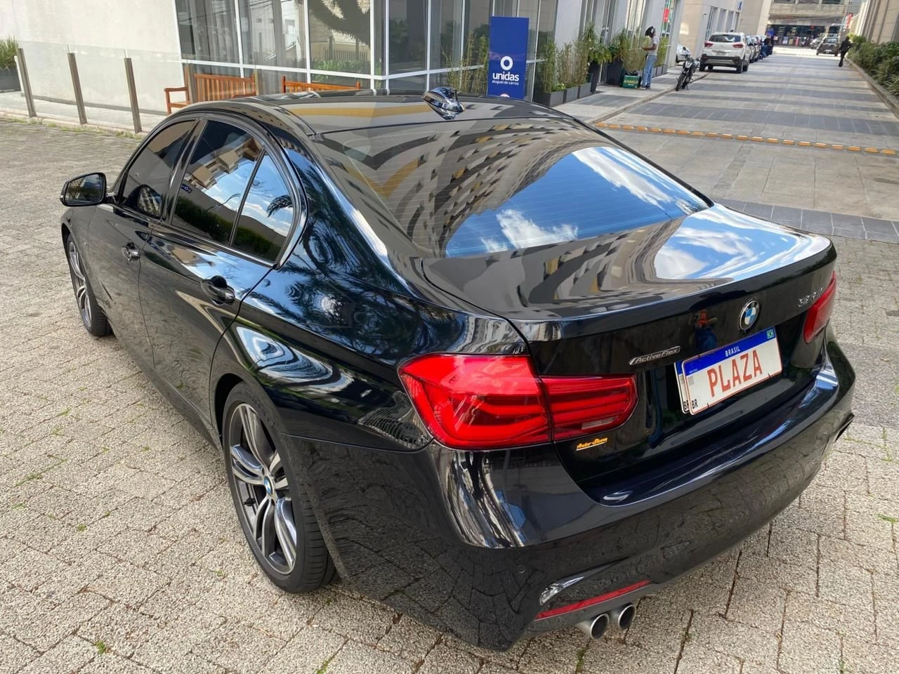 BMW 328I