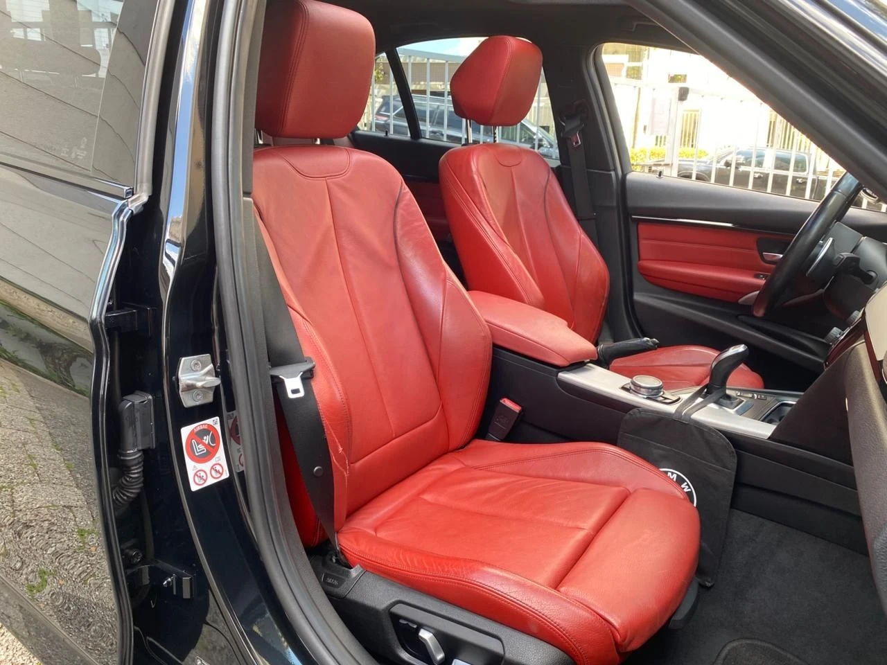 BMW 328I
