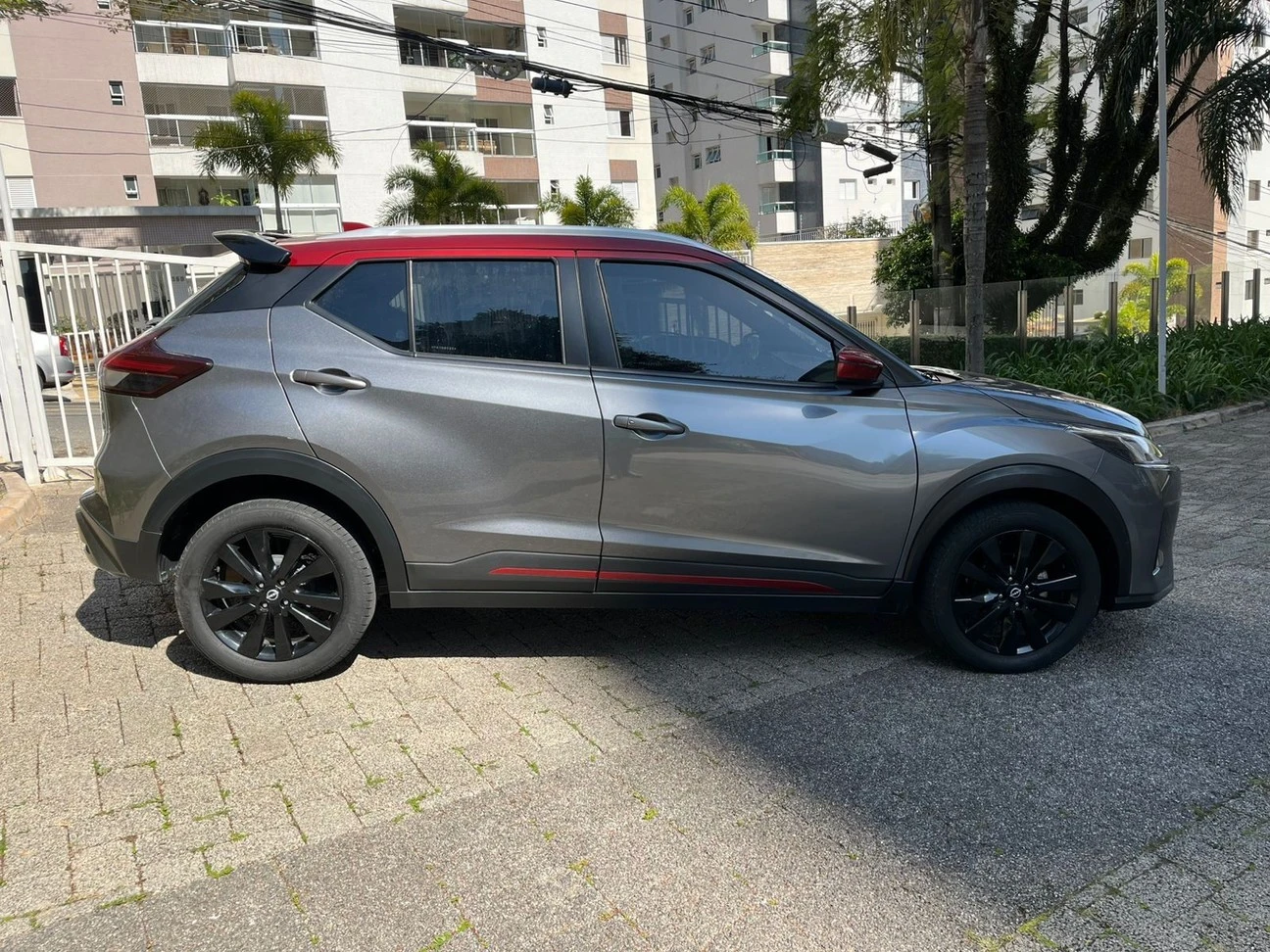 NISSAN KICKS