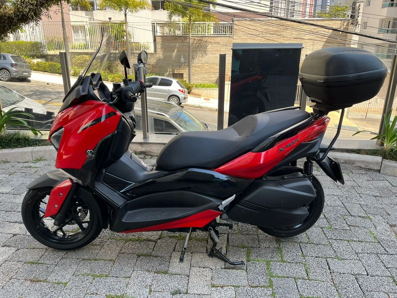 YAMAHA XMAX ABS