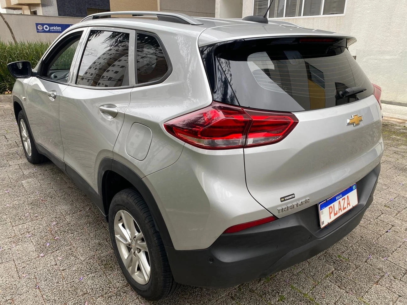 CHEVROLET TRACKER