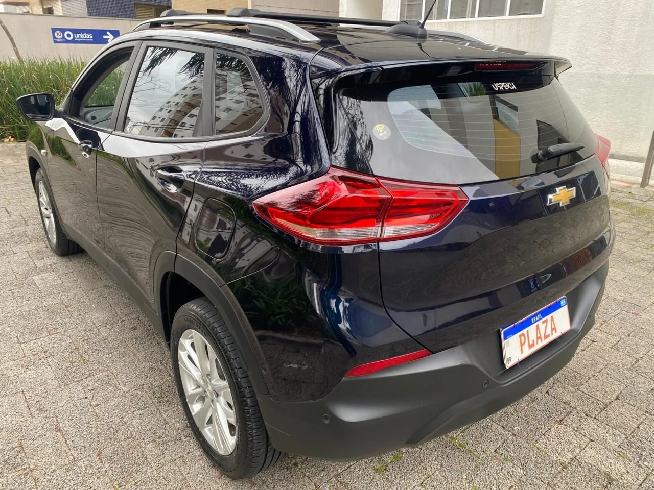 CHEVROLET TRACKER
