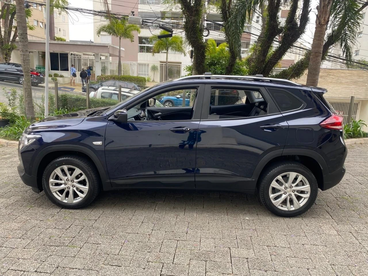 CHEVROLET TRACKER