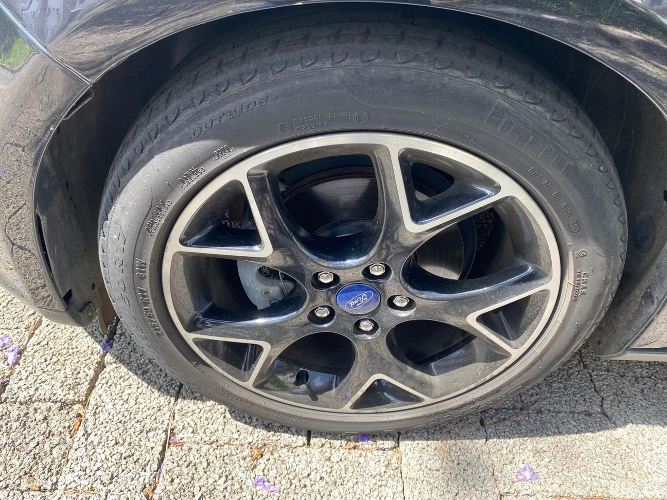 FORD FOCUS