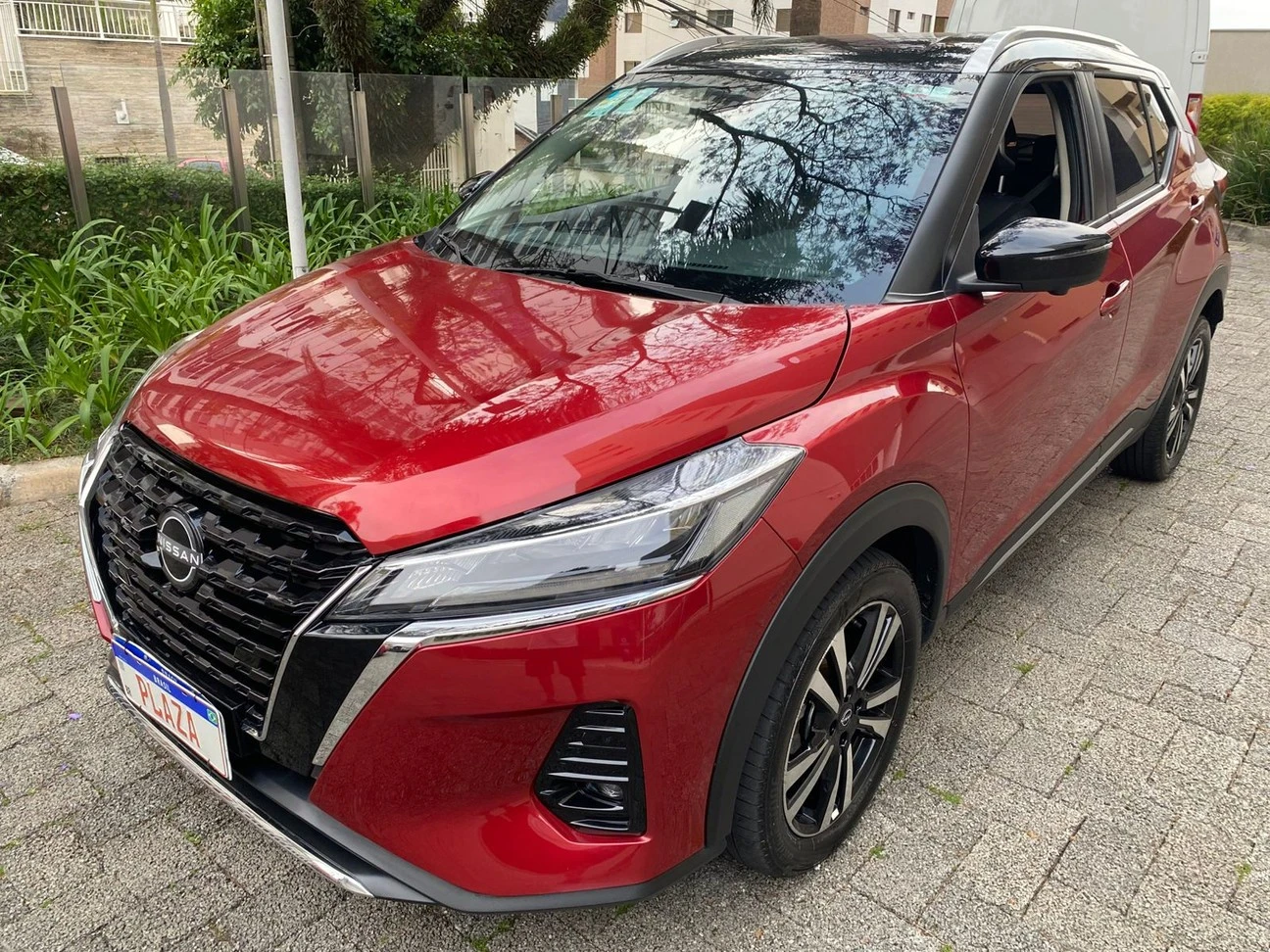 NISSAN KICKS