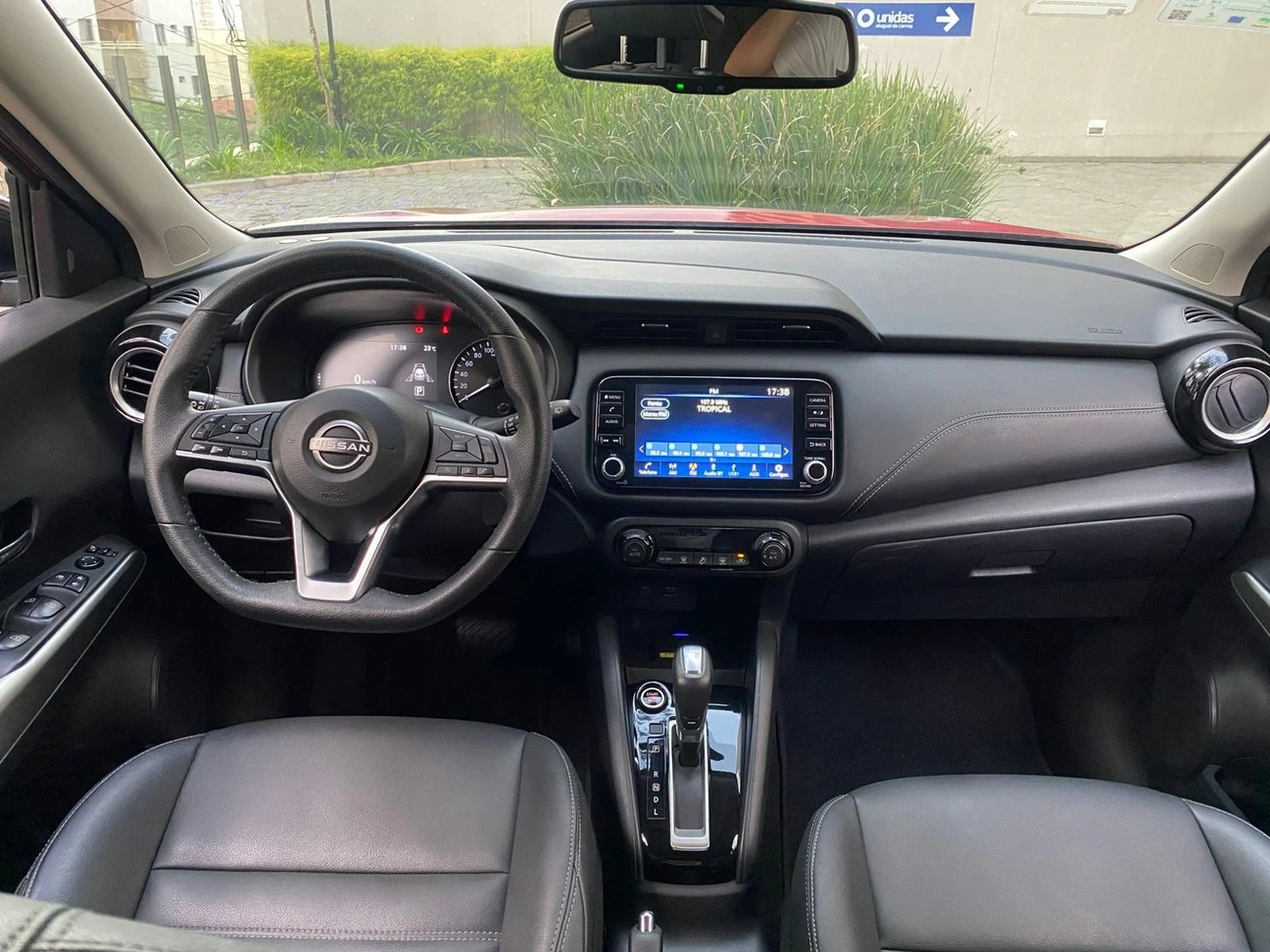 NISSAN KICKS