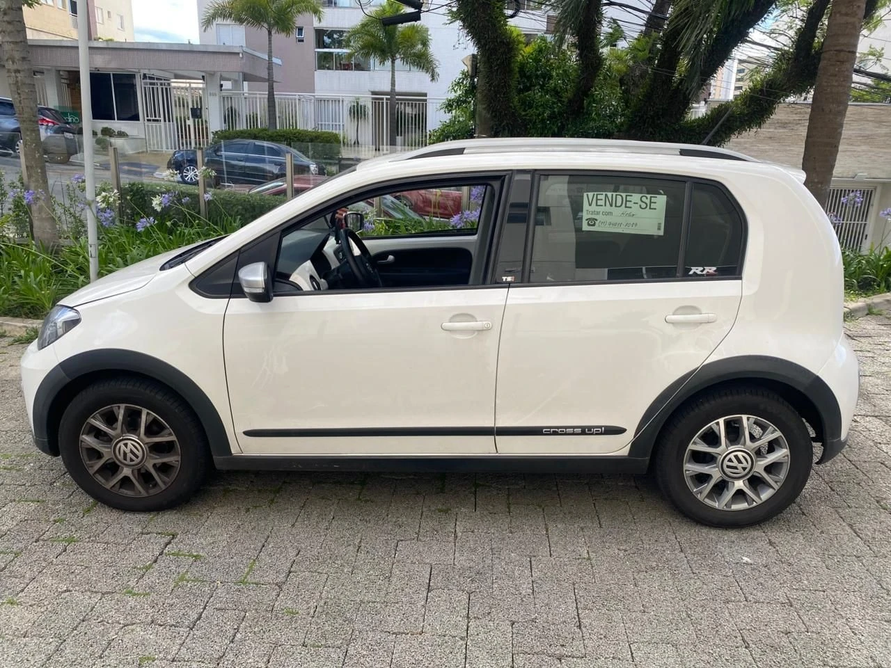 VOLKSWAGEN CROSS UP