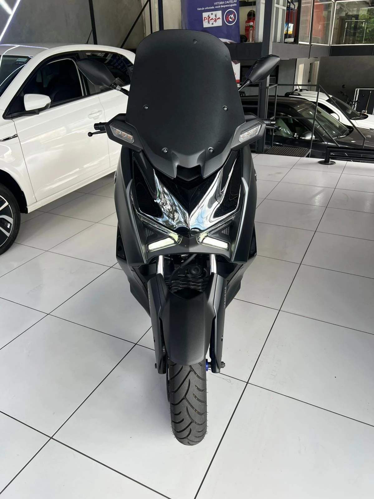 YAMAHA XMAX 300 CONNECTED ABS