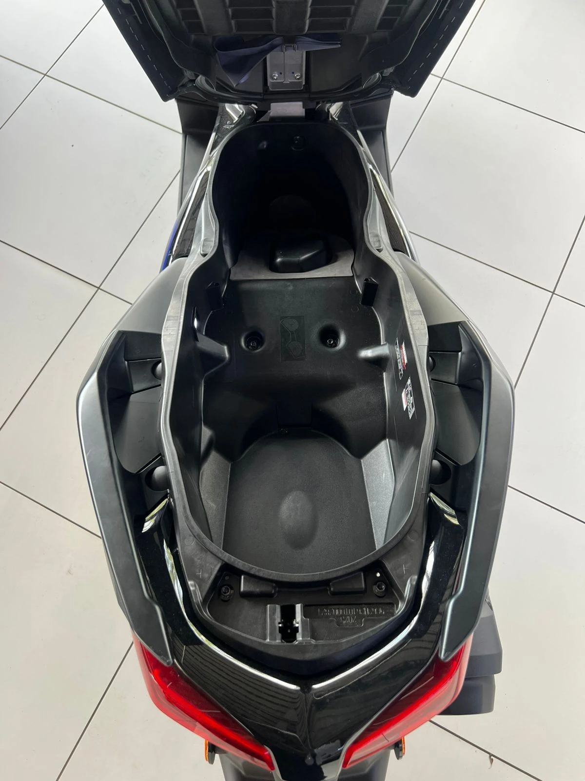YAMAHA XMAX 300 CONNECTED ABS