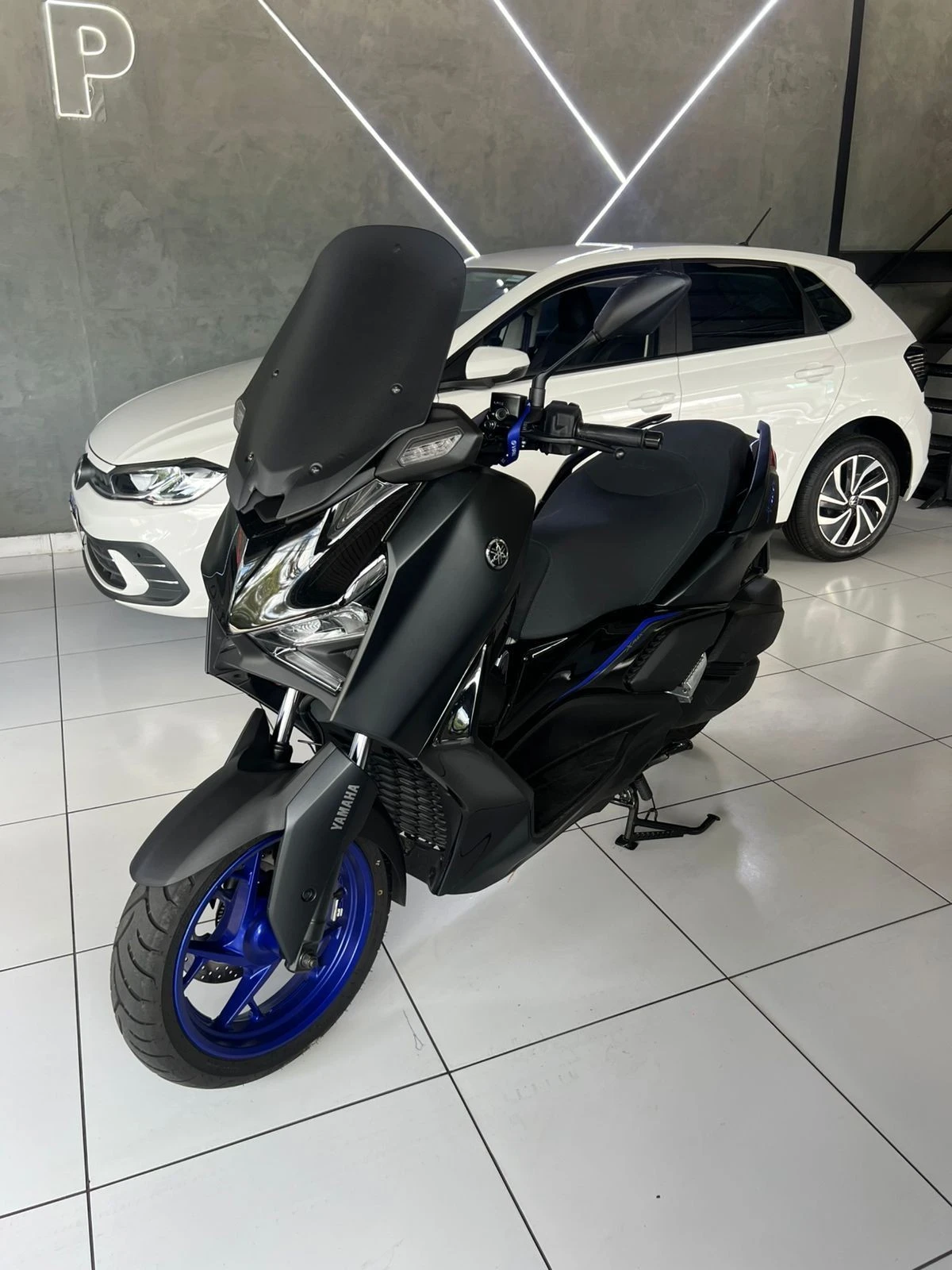 YAMAHA XMAX 300 CONNECTED ABS