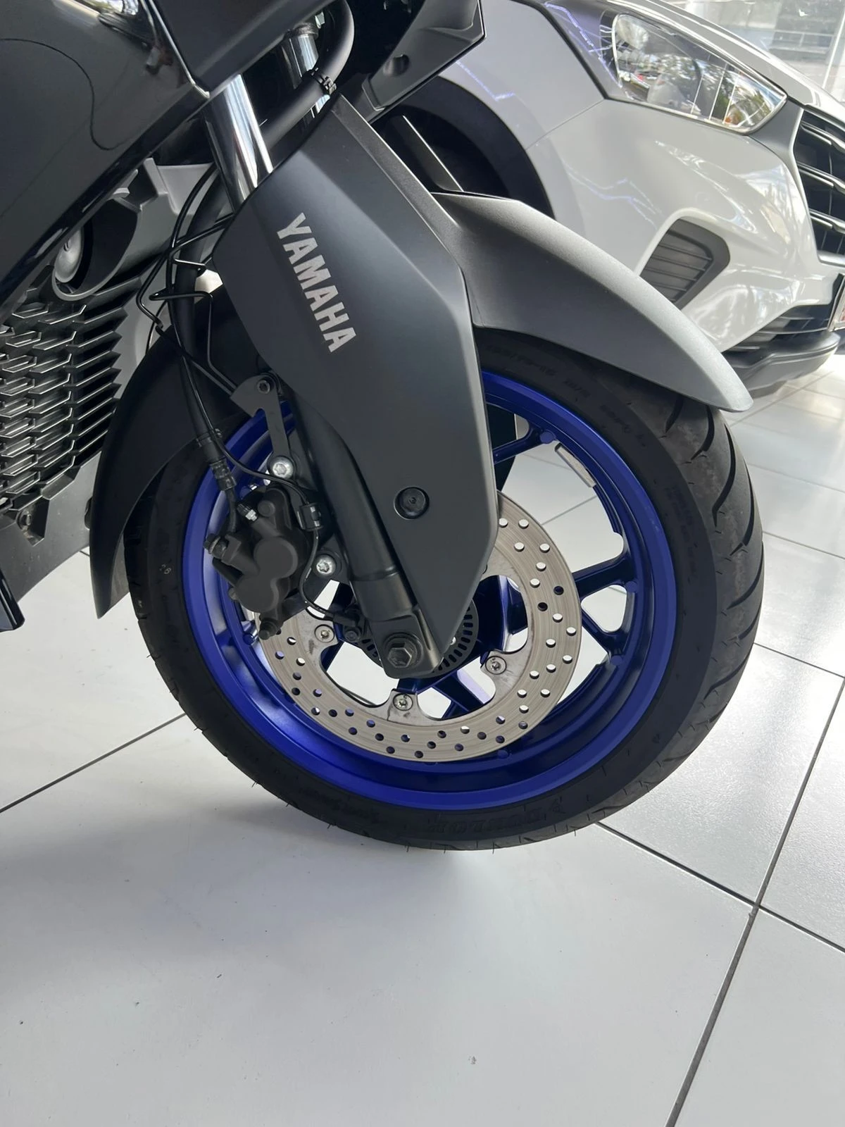 YAMAHA XMAX 300 CONNECTED ABS