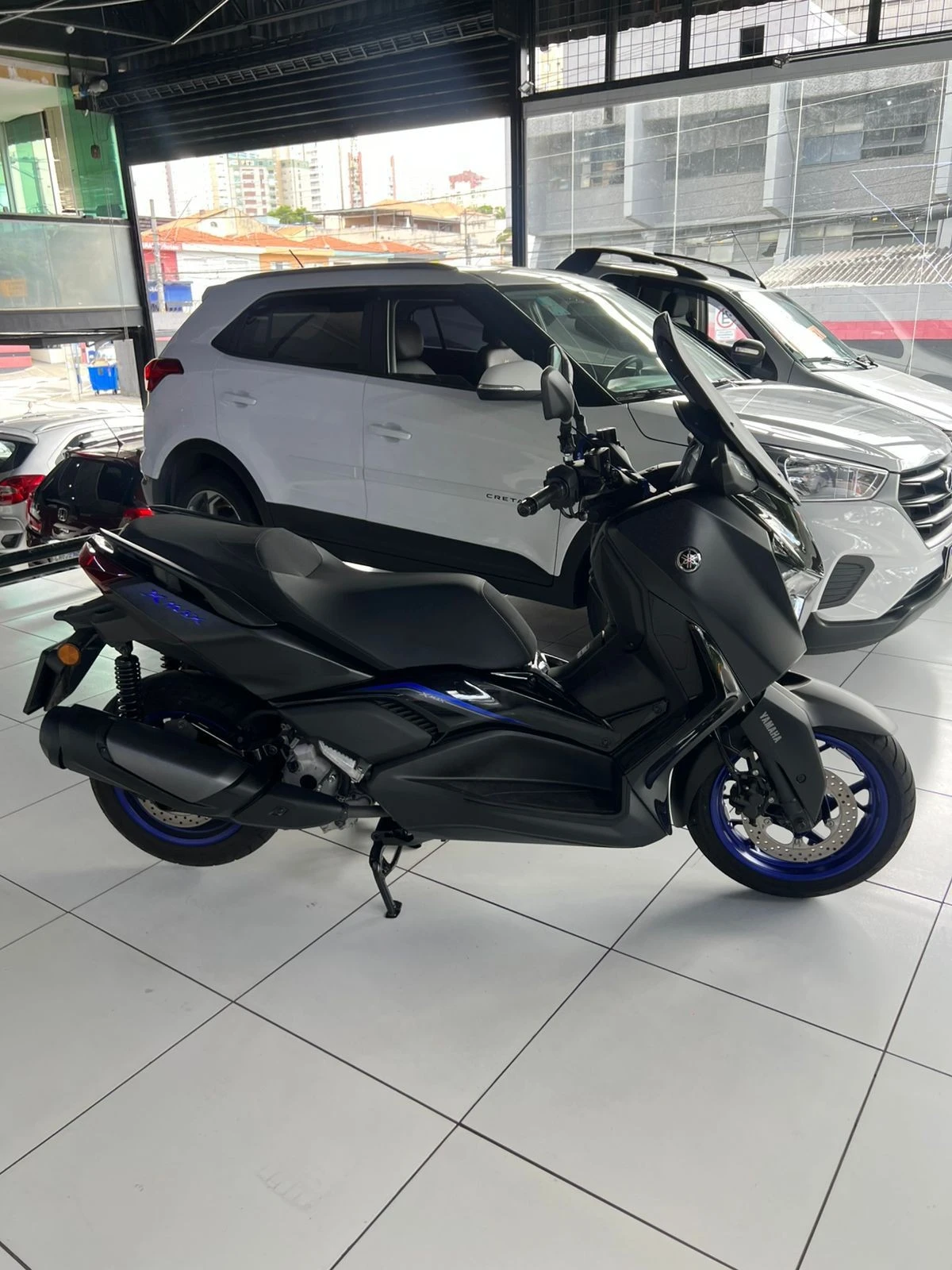 YAMAHA XMAX 300 CONNECTED ABS