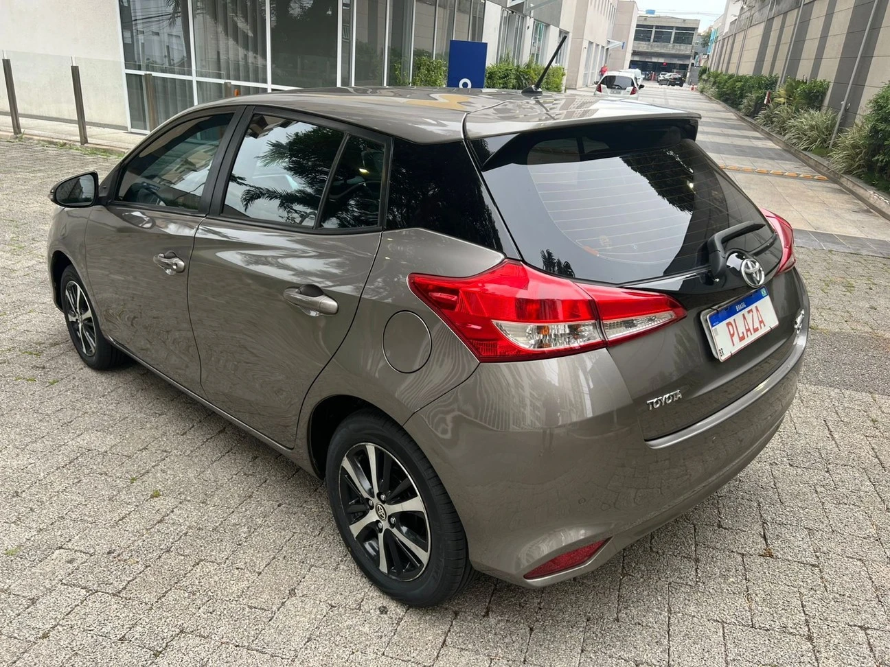 TOYOTA YARIS
