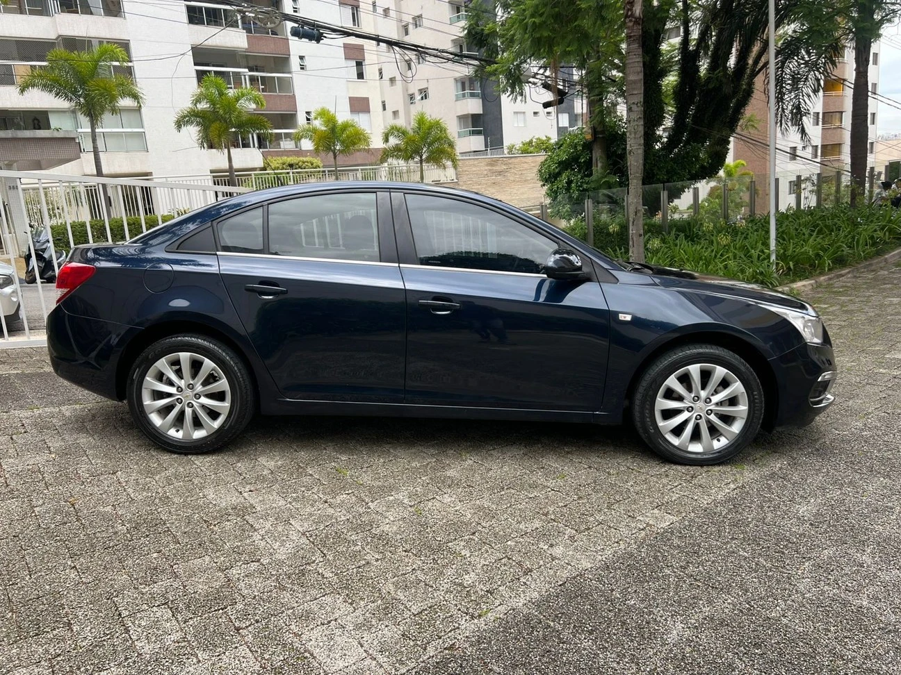 CHEVROLET CRUZE