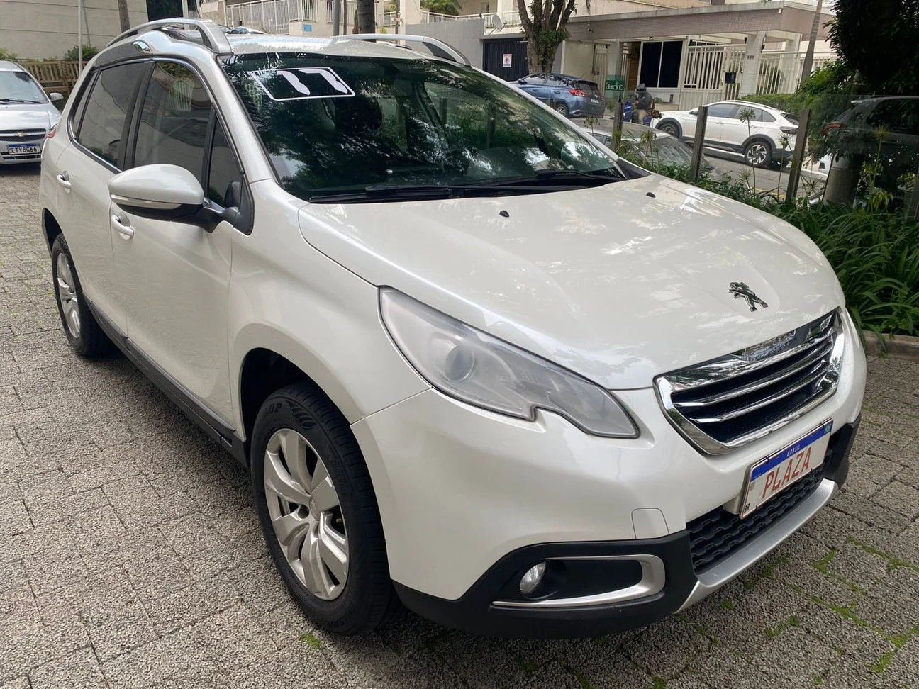 PEUGEOT 2008