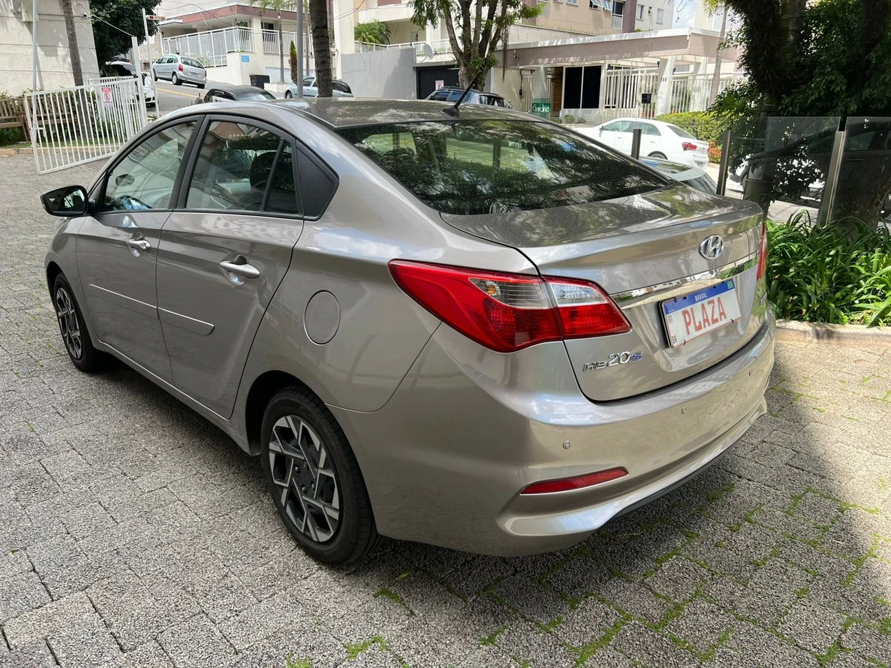 HYUNDAI HB20S
