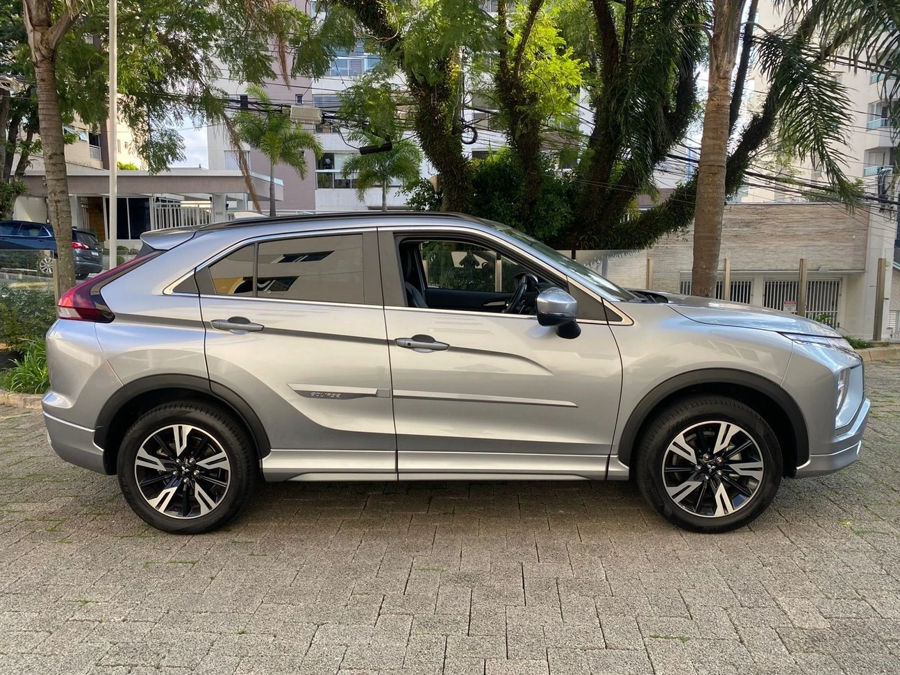 MITSUBISHI ECLIPSE CROSS