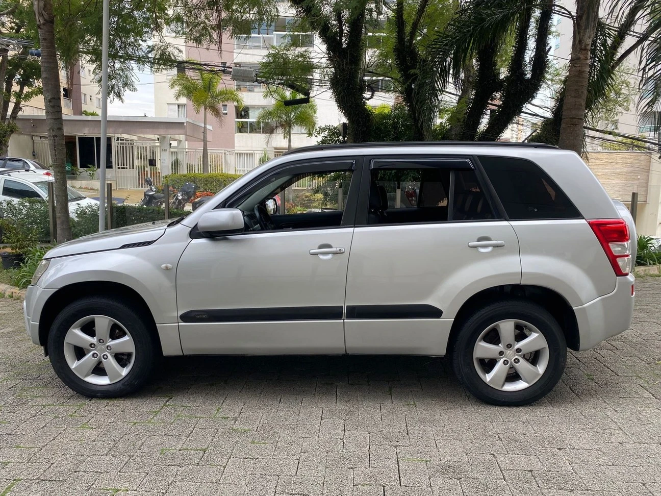 SUZUKI GRAND VITARA
